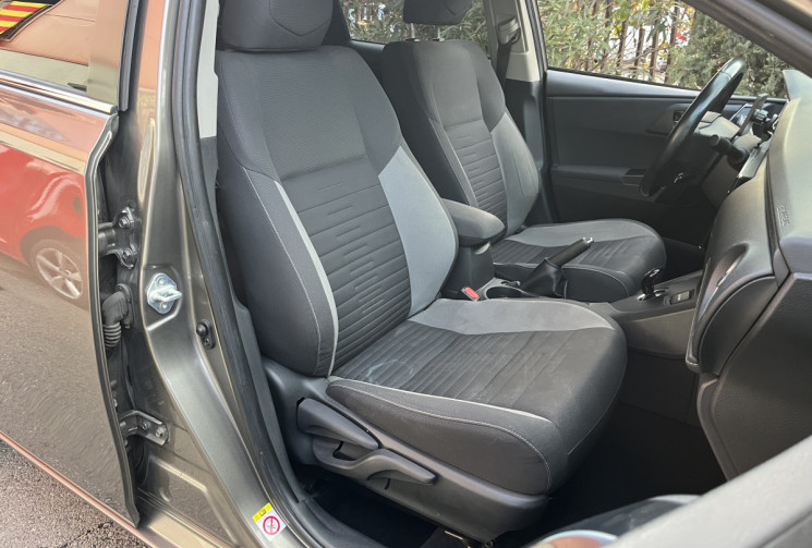 Toyota AURIS TECHNOLINE 136H 98 VVT-i 