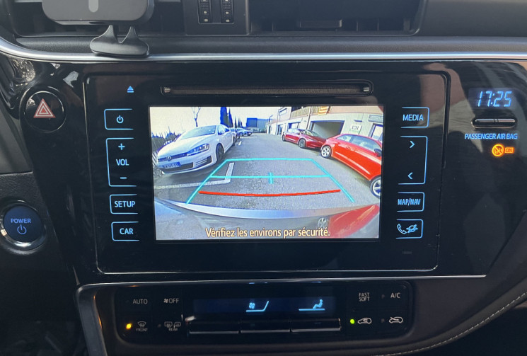 Toyota AURIS TECHNOLINE 136H 98 VVT-i 