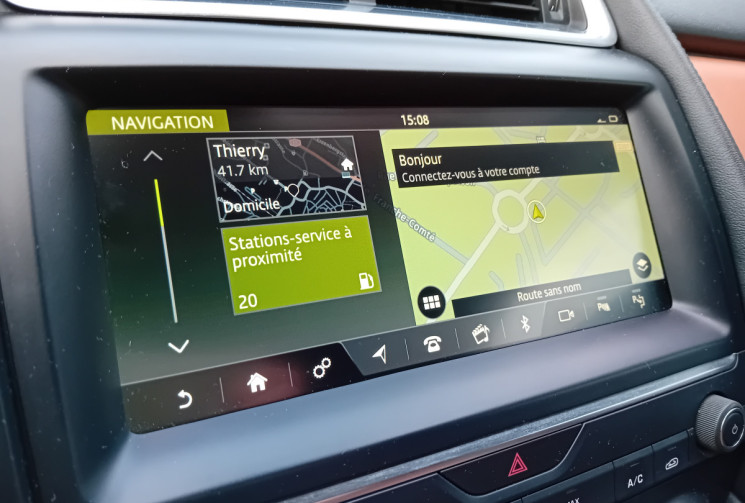 Jaguar E-Pace 180 CV SE AWD - TOIT OUVRANT - SIEGES CUIR - VIRTUAL COCKPIT