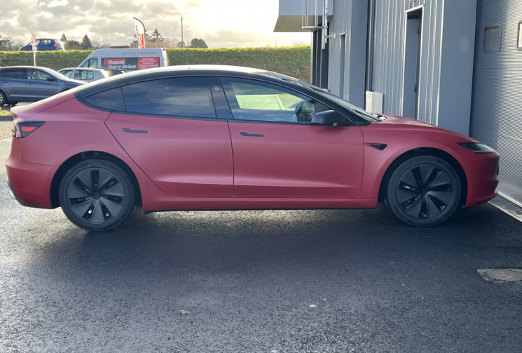 Tesla Model 3 Highland Standard 283 cv 1ére Main - 4 pneus neufs