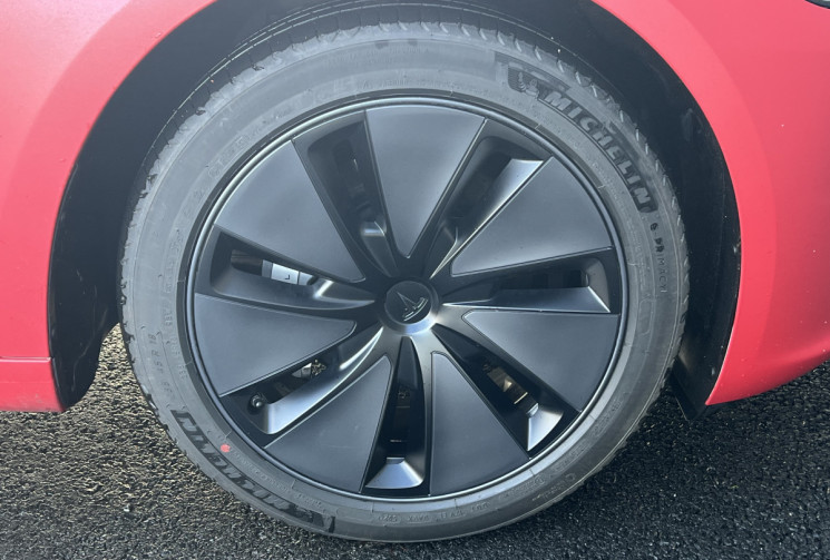 Tesla Model 3 Highland Standard 283 cv 1ére Main - 4 pneus neufs