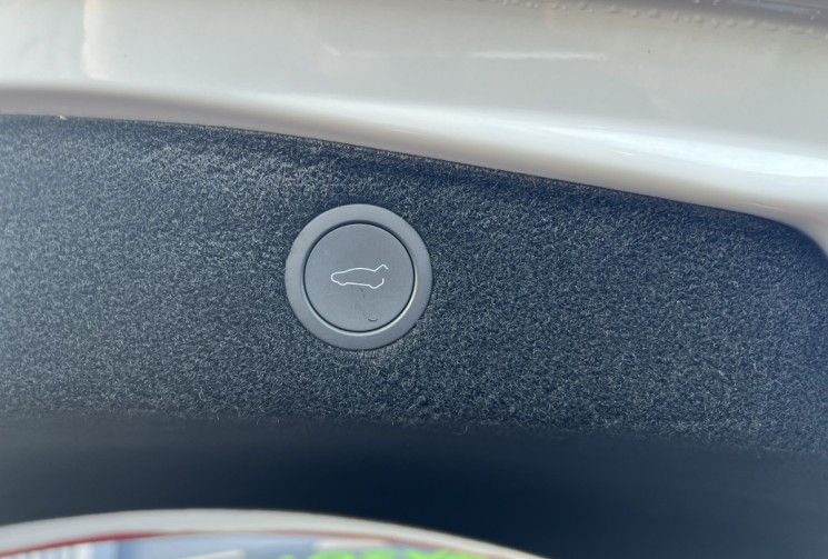 Tesla Model 3 Highland Standard 283 cv 1ére Main - 4 pneus neufs