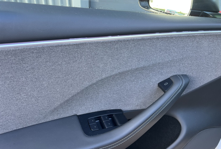 Tesla Model 3 Highland Standard 283 cv 1ére Main - 4 pneus neufs