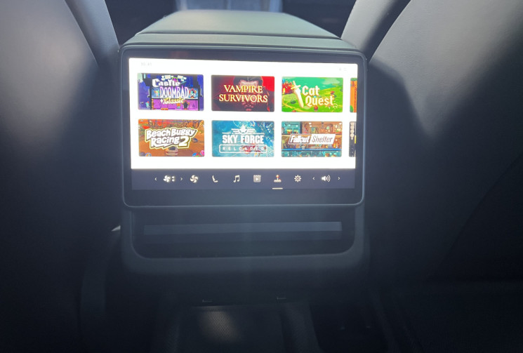 Tesla Model 3 Highland Standard 283 cv 1ére Main - 4 pneus neufs