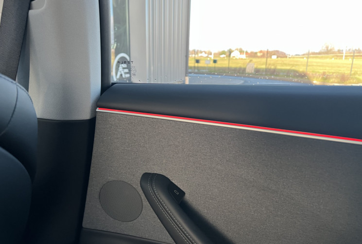 Tesla Model 3 Highland Standard 283 cv 1ére Main - 4 pneus neufs