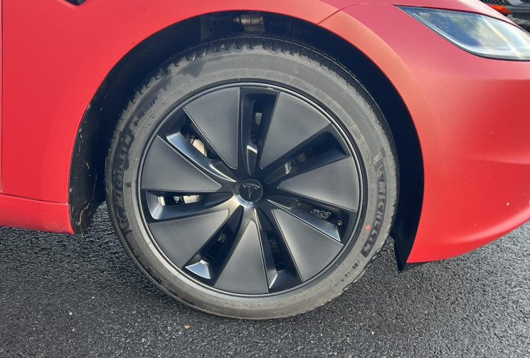 Tesla Model 3 Highland Standard 283 cv 1ére Main - 4 pneus neufs