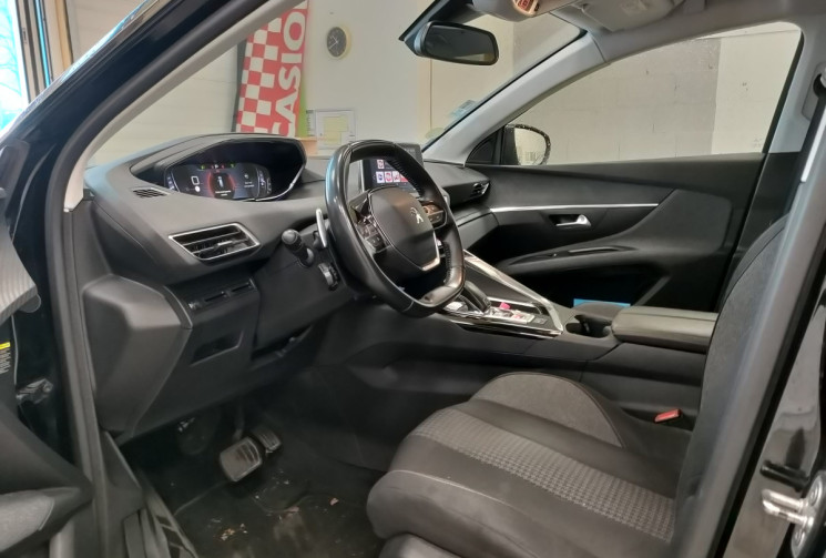 Peugeot 5008 1.5L BlueHDi 130ch SS EAT8 Active Business / RADAR AV + AR / CLIM AUTO / GPS 