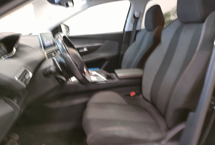 Peugeot 5008 1.5L BlueHDi 130ch SS EAT8 Active Business / RADAR AV + AR / CLIM AUTO / GPS 