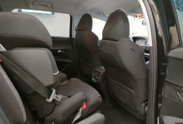 Peugeot 5008 1.5L BlueHDi 130ch SS EAT8 Active Business / RADAR AV + AR / CLIM AUTO / GPS 