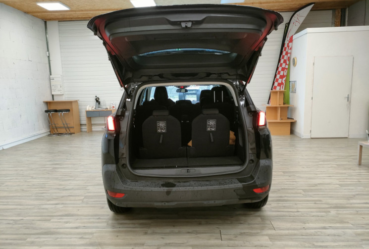 Peugeot 5008 1.5L BlueHDi 130ch SS EAT8 Active Business / RADAR AV + AR / CLIM AUTO / GPS 