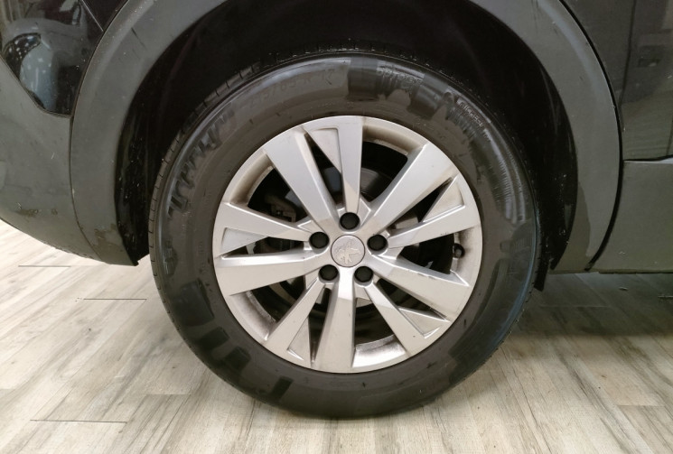 Peugeot 5008 1.5L BlueHDi 130ch SS EAT8 Active Business / RADAR AV + AR / CLIM AUTO / GPS 