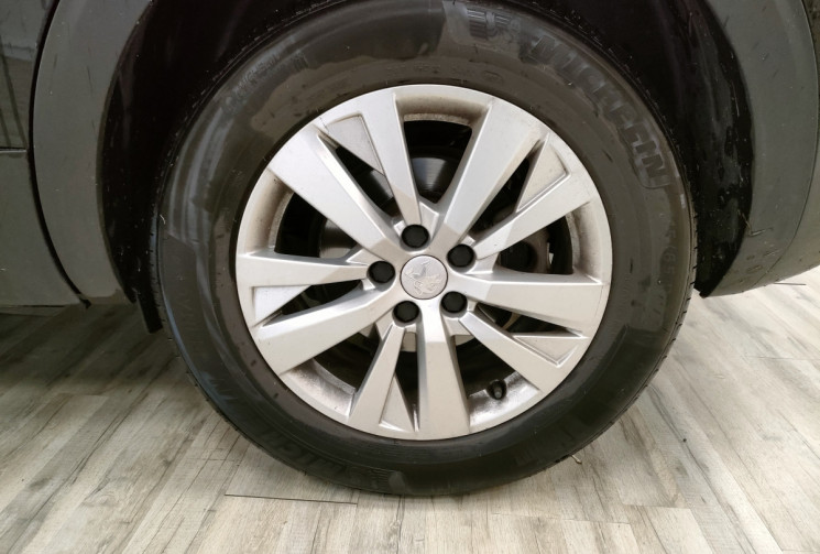 Peugeot 5008 1.5L BlueHDi 130ch SS EAT8 Active Business / RADAR AV + AR / CLIM AUTO / GPS 