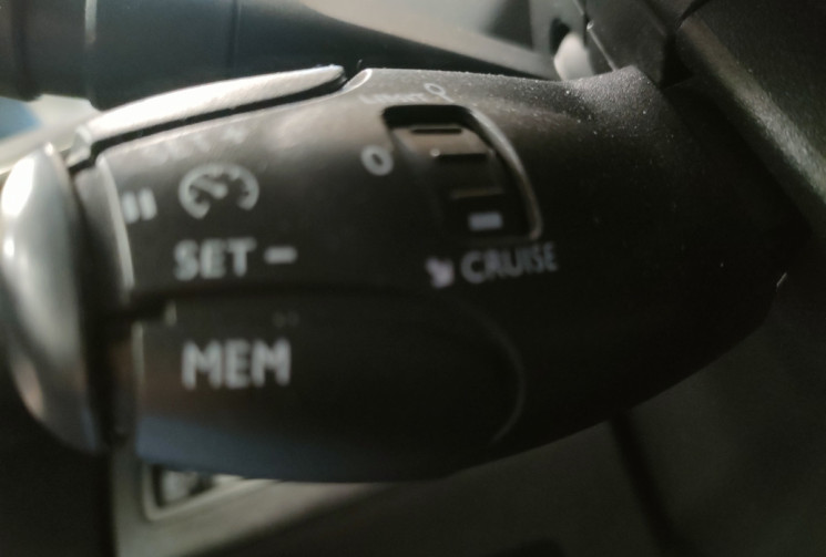 Peugeot 5008 1.5L BlueHDi 130ch SS EAT8 Active Business / RADAR AV + AR / CLIM AUTO / GPS 