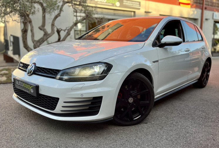 Volkswagen Golf 7 GTD 2.0 TDI 184ch 5p Sport & Sound / Suivi d'entretien à jour