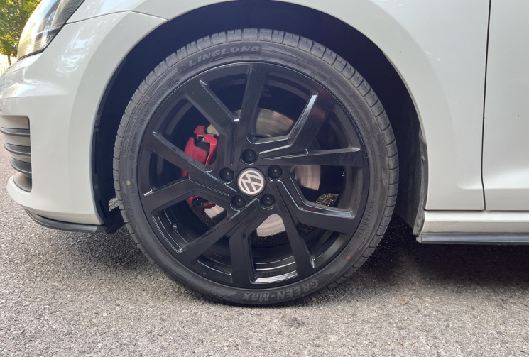 Volkswagen Golf 7 GTD 2.0 TDI 184 / SUIVI D'ENTRETIEN / DYNAUDIO / CAMERA / SIEGES CHAUFFANTS