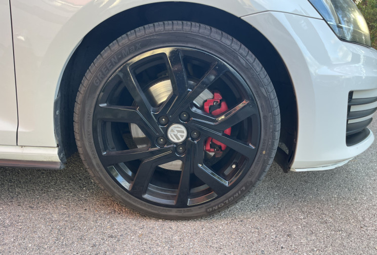 Volkswagen Golf 7 GTD 2.0 TDI 184 / SUIVI D'ENTRETIEN / DYNAUDIO / CAMERA / SIEGES CHAUFFANTS