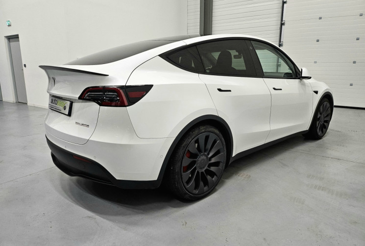 Tesla Model Y performance 534 cv / EAP / attelage d origine / radars av & ar