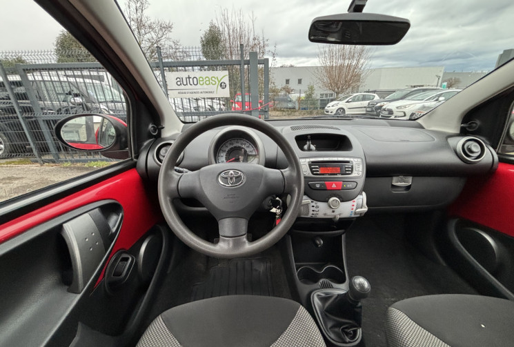 Toyota Aygo 1.0 / 68 CH / ACTIVE / CLIM