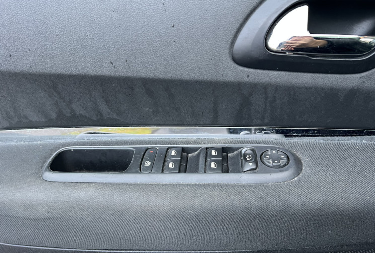 Peugeot 5008 I Phase 2 1.6 e-HDi 120 cv STYLE