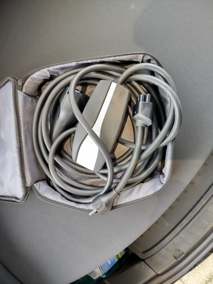 Tesla Model Y Long Range 347 cv