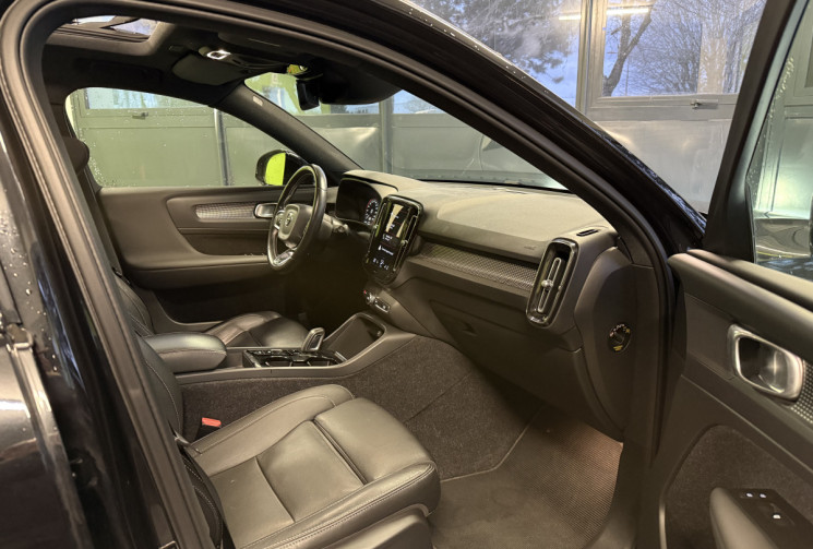 Volvo XC40 T5 RECHARGE TWE 180+82 R-DESIGN DCT7