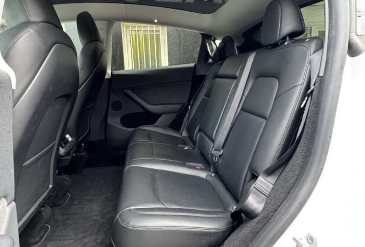 Tesla Model Y Standard RWD 300 ch / 1ere main / TVA apparente / Garantie constructeur 09/2028