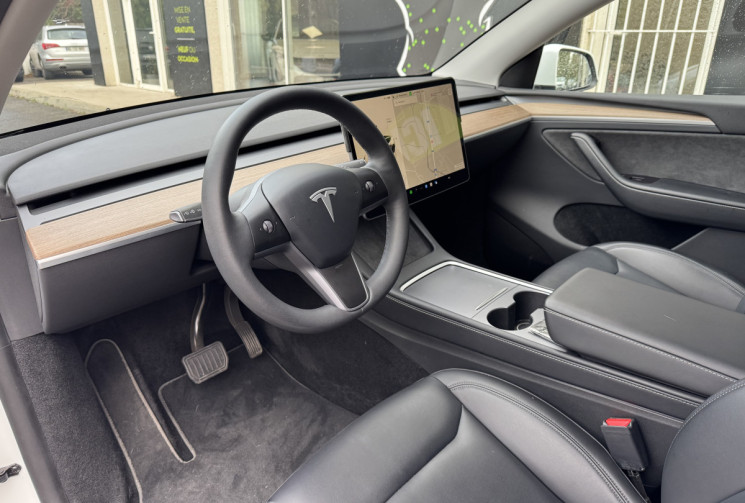 Tesla Model Y Standard RWD 300 ch / 1ere main / TVA apparente / Garantie constructeur 09/2028