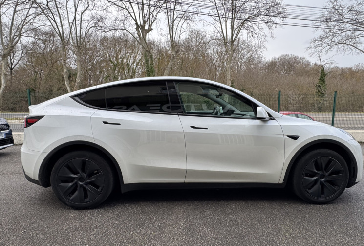 Tesla Model Y Standard RWD 300 ch / 1ere main / TVA apparente / Garantie constructeur 09/2028