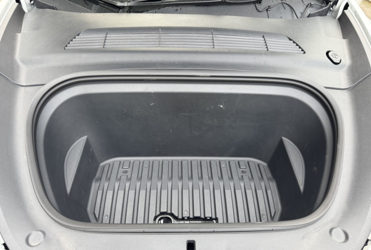 Tesla Model Y Standard RWD 300 ch / 1ere main / TVA apparente / Garantie constructeur 09/2028