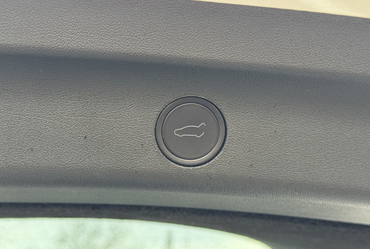 Tesla Model Y Standard RWD 300 ch / 1ere main / TVA apparente / Garantie constructeur 09/2028