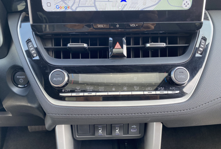 Toyota Corolla CROSS HYBRID 2.0 HEV 197