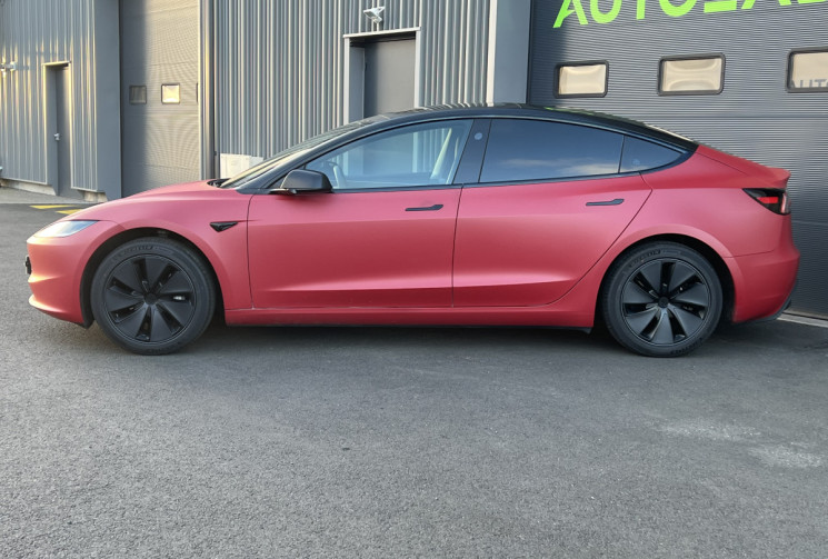 Tesla Model 3 Highland Standard 283 cv 1ére Main - 4 pneus neufs