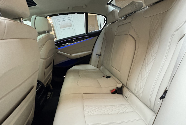 BMW Série 5 530 D 265 G30  BVA8 Luxury Line / siège chauffants / Garantie 6 Mois