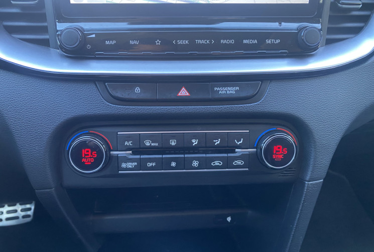 Kia XCeed 1.6 GDi 105ch + Plug-In XCeed 1.6 GDi 141 CH Plug in Hybrid DESIGN TOIT OUVRANT - SUIVI 