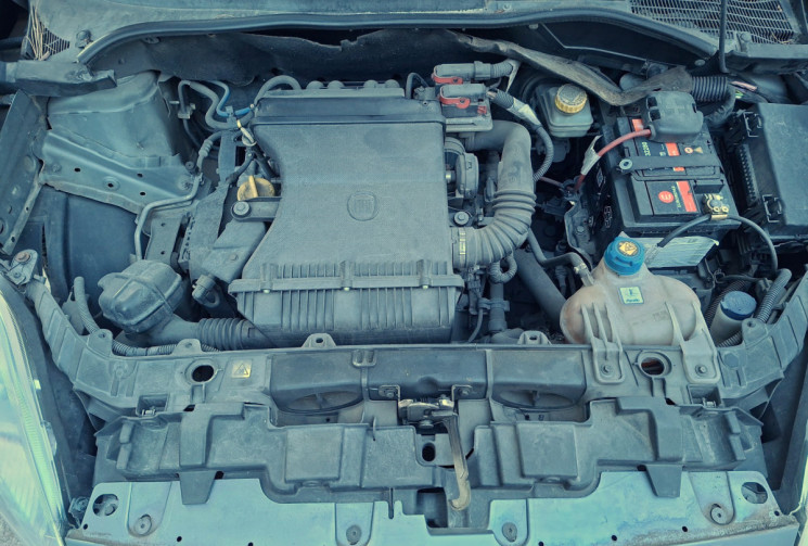 FIAT GRANDE PUNTO 1.4 mpi 95 ch 3 portes