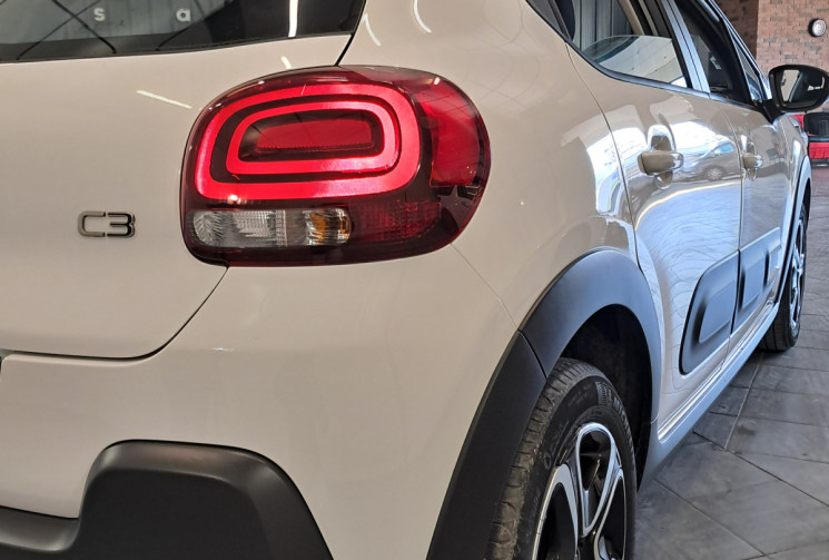 Citroën C3 1.2 PureTech 110 S&S Shine EAT6 - 1ERE  MAIN - TBE - REVISEE - GARANTIE
