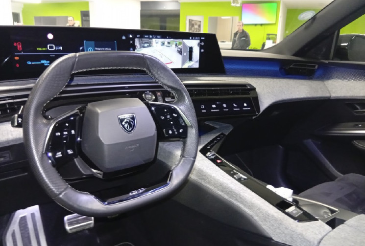 Peugeot 3008 210 CV GT + TOIT OUVRANT + PACK 360 DRIVE ASSYST+POMPE CHALEUR