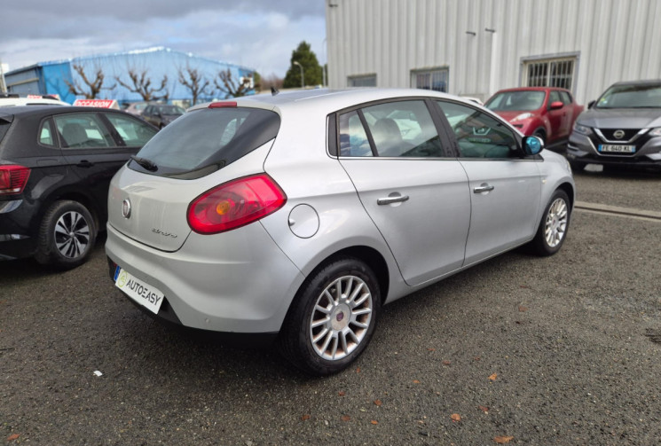 FIAT BRAVO 1.6 MULTIJET 105CV ELEGANCE / RADAR DE RECUL/ DISTRIBUTION OK / CARNET COMPLET 