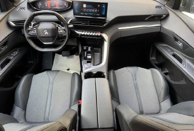 Peugeot 3008 allure 1.2 130 cv / CARPLAY / SIEGES CHAUFFANT / CAMERA / LED / 