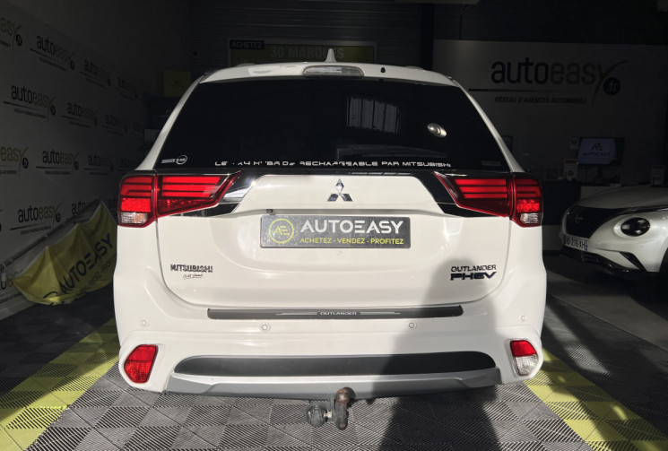 Mitsubishi OUTLANDER 200CH PLUG-IN HYBRID EV 4X4 INSTYLE 