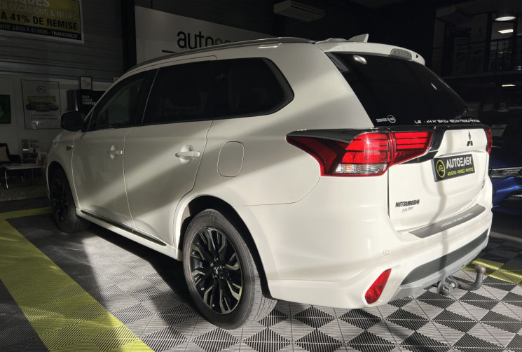 Mitsubishi OUTLANDER 200CH PLUG-IN HYBRID EV 4X4 INSTYLE 