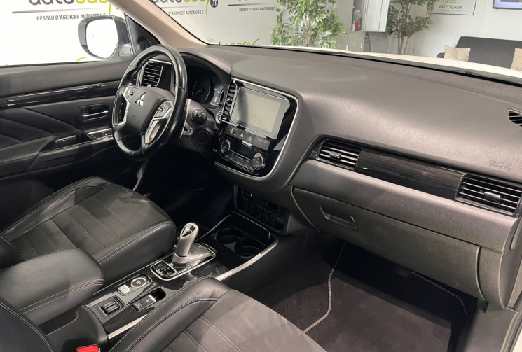 Mitsubishi OUTLANDER 200CH PLUG-IN HYBRID EV 4X4 INSTYLE 