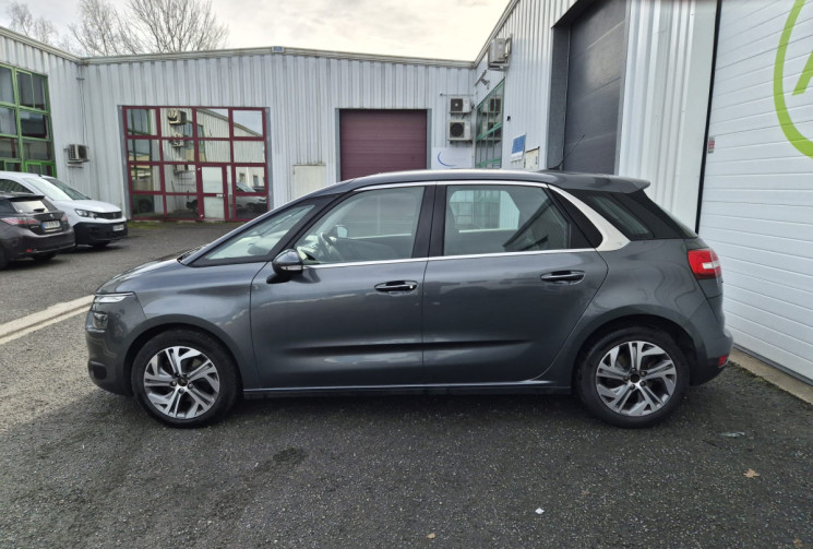Citroën C4 PICASSO II 2.0 BlueHDi 150CV * DISTRIBUTION OK * 4 Pneu Neuf * CARNET COMPLET