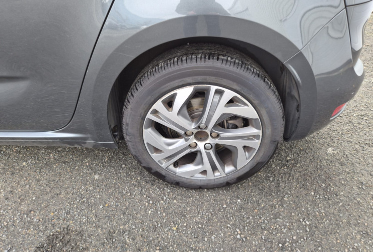 Citroën C4 PICASSO II 2.0 BlueHDi 150CV * DISTRIBUTION OK * 4 Pneu Neuf * CARNET COMPLET