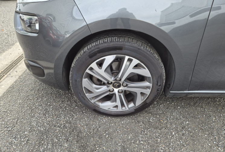 Citroën C4 PICASSO II 2.0 BlueHDi 150CV * DISTRIBUTION OK * 4 Pneu Neuf * CARNET COMPLET