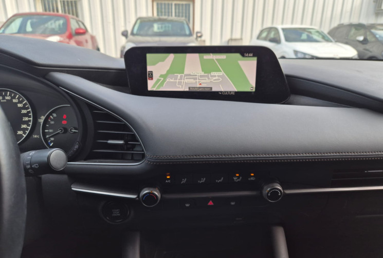 Mazda MAZDA 3 IV 122 cv 2.0 SkyActiv-G Mild Hybrid * Carplay * Entretien OK