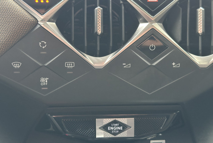 DS DS 3 Crossback E-tense 136 ch SO CHIC / 1ere main / Camera / Carplay / Siege chauffant / Garantie