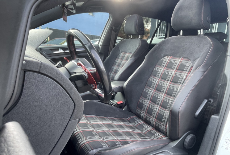 Volkswagen Golf VII 2.0 TSI 245 Ch GTI Performance DSG6 5p IMMATRICULATION OFFERTE * TOIT OUVRANT *