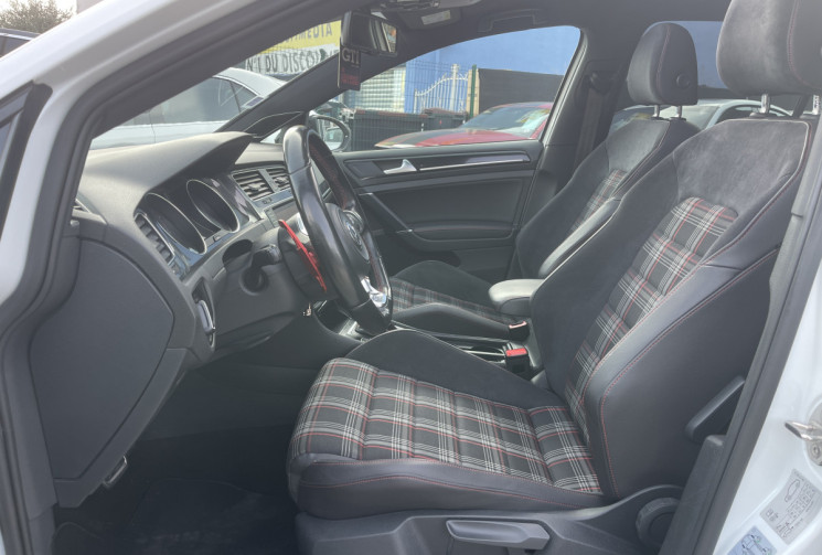 Volkswagen Golf VII 2.0 TSI 245 Ch GTI Performance DSG6 5p IMMATRICULATION OFFERTE * TOIT OUVRANT *