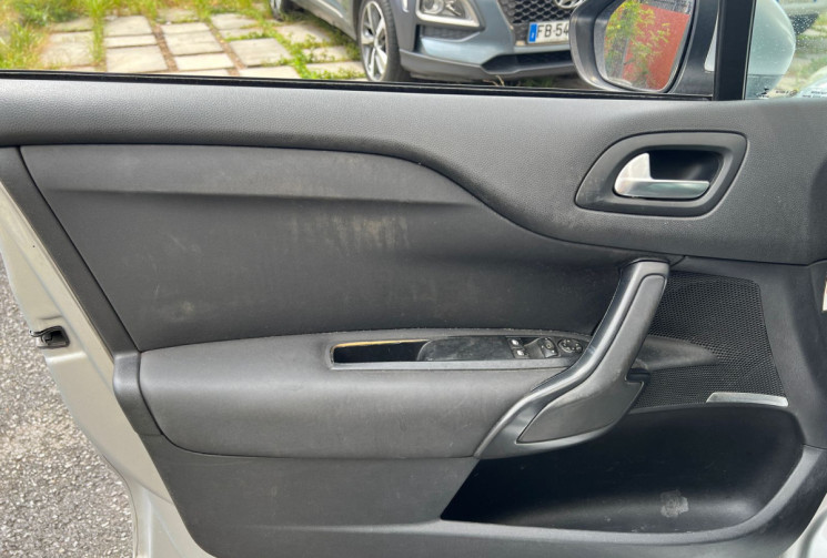 Citroën DS4  1.6 e-HDi FAP BMP6 S&S 114 cv SO CHIC